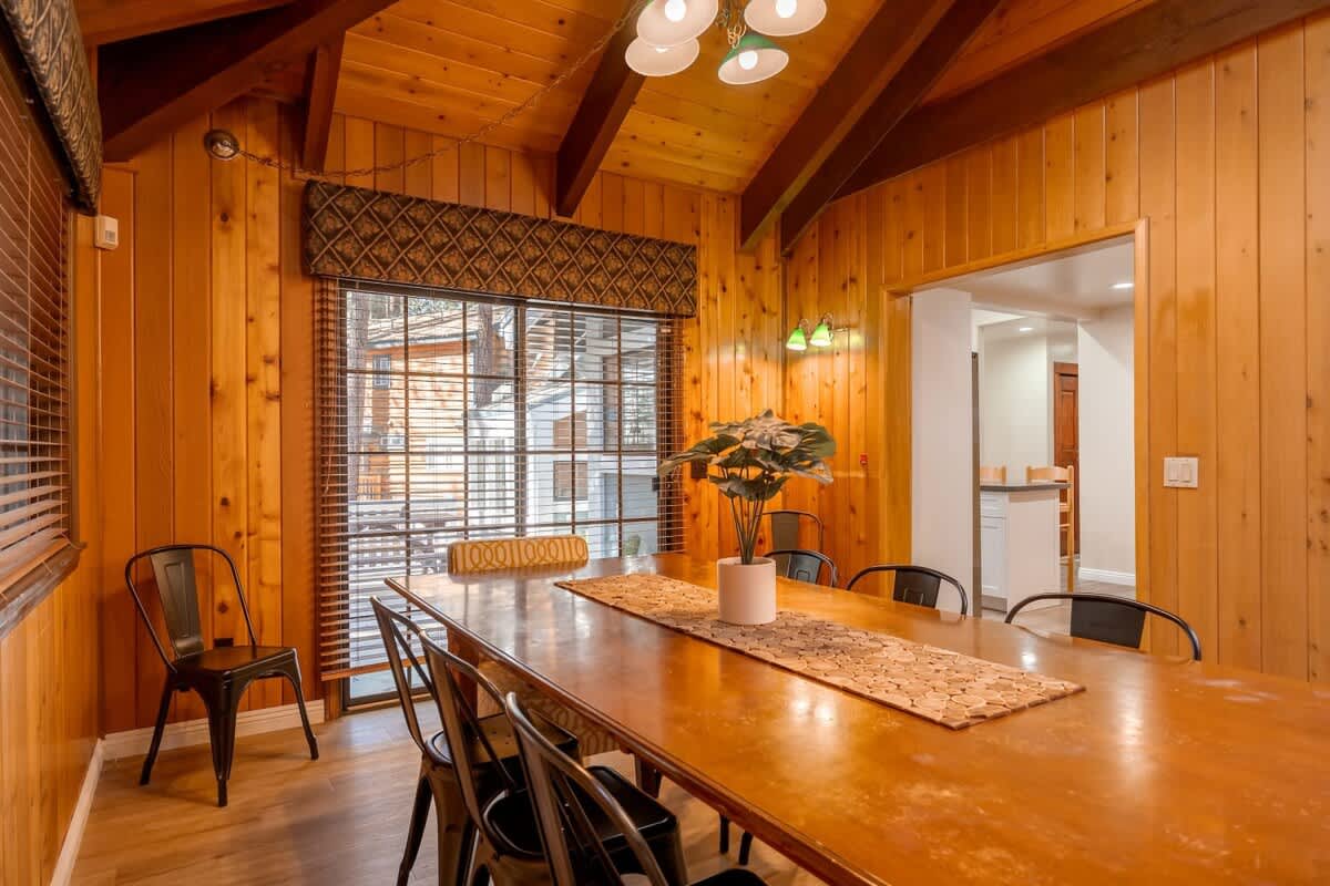 Separate dining room