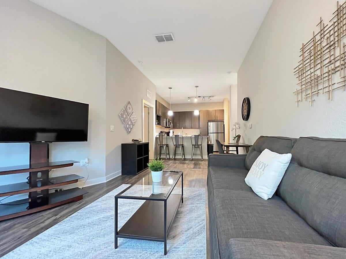 Central Tampa Oasis with Gorgeous Pool Views