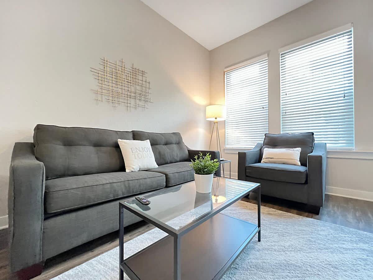 Central Tampa Oasis with Gorgeous Pool Views