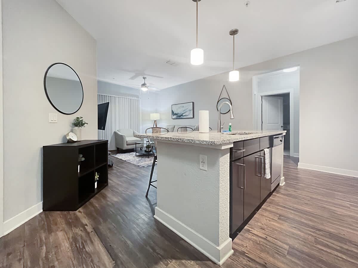 Brilliant Westshore Haven - Lush Courtyard Views