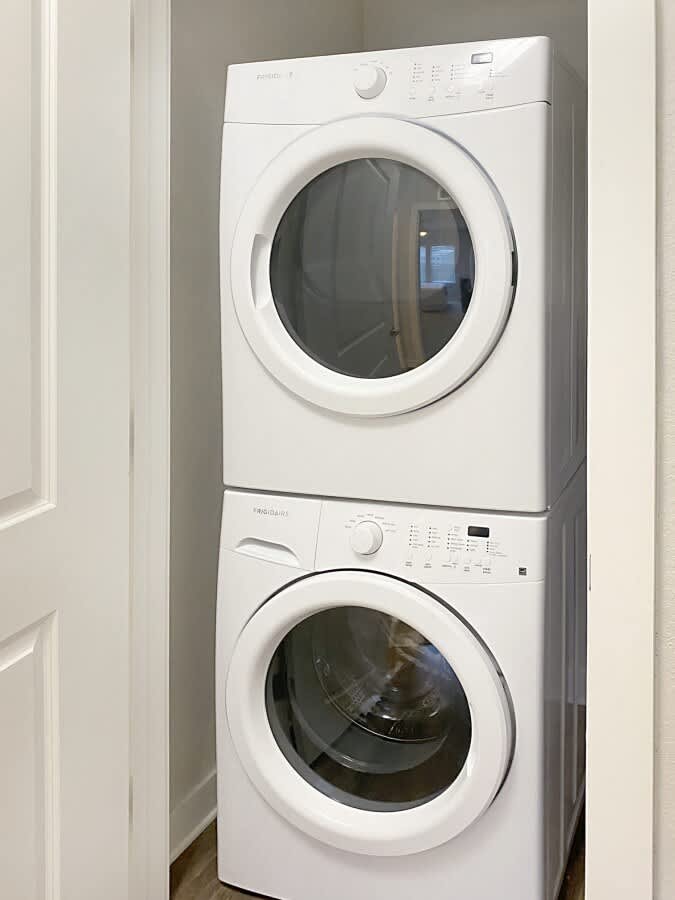 Brilliant Westshore Haven - Lush Courtyard Views