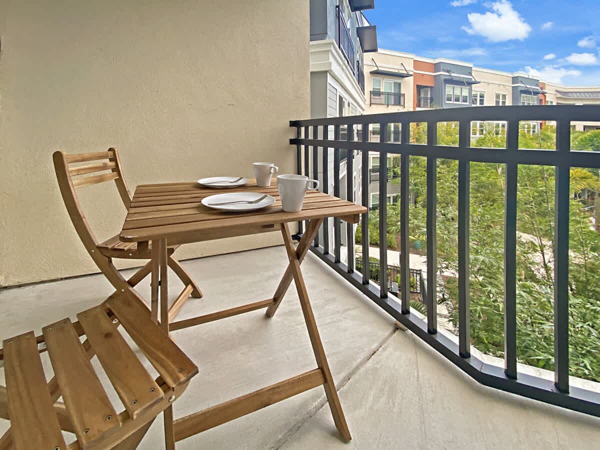 Brilliant Westshore Haven - Lush Courtyard Views