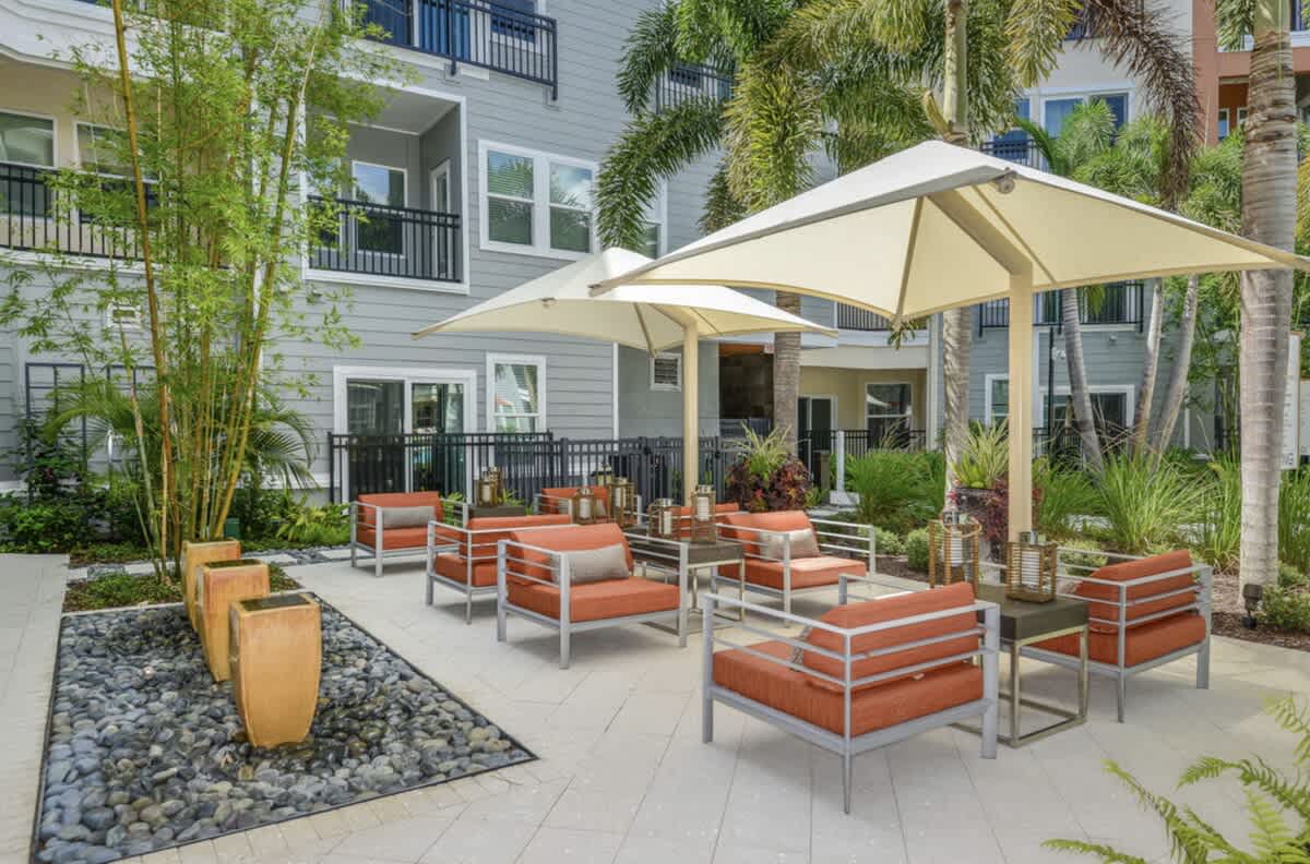 Brilliant Westshore Haven - Lush Courtyard Views