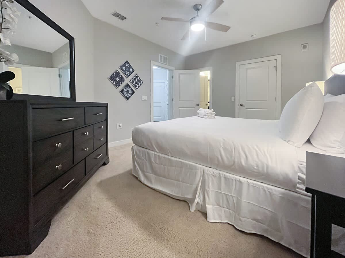 Brilliant Westshore Haven - Lush Courtyard Views