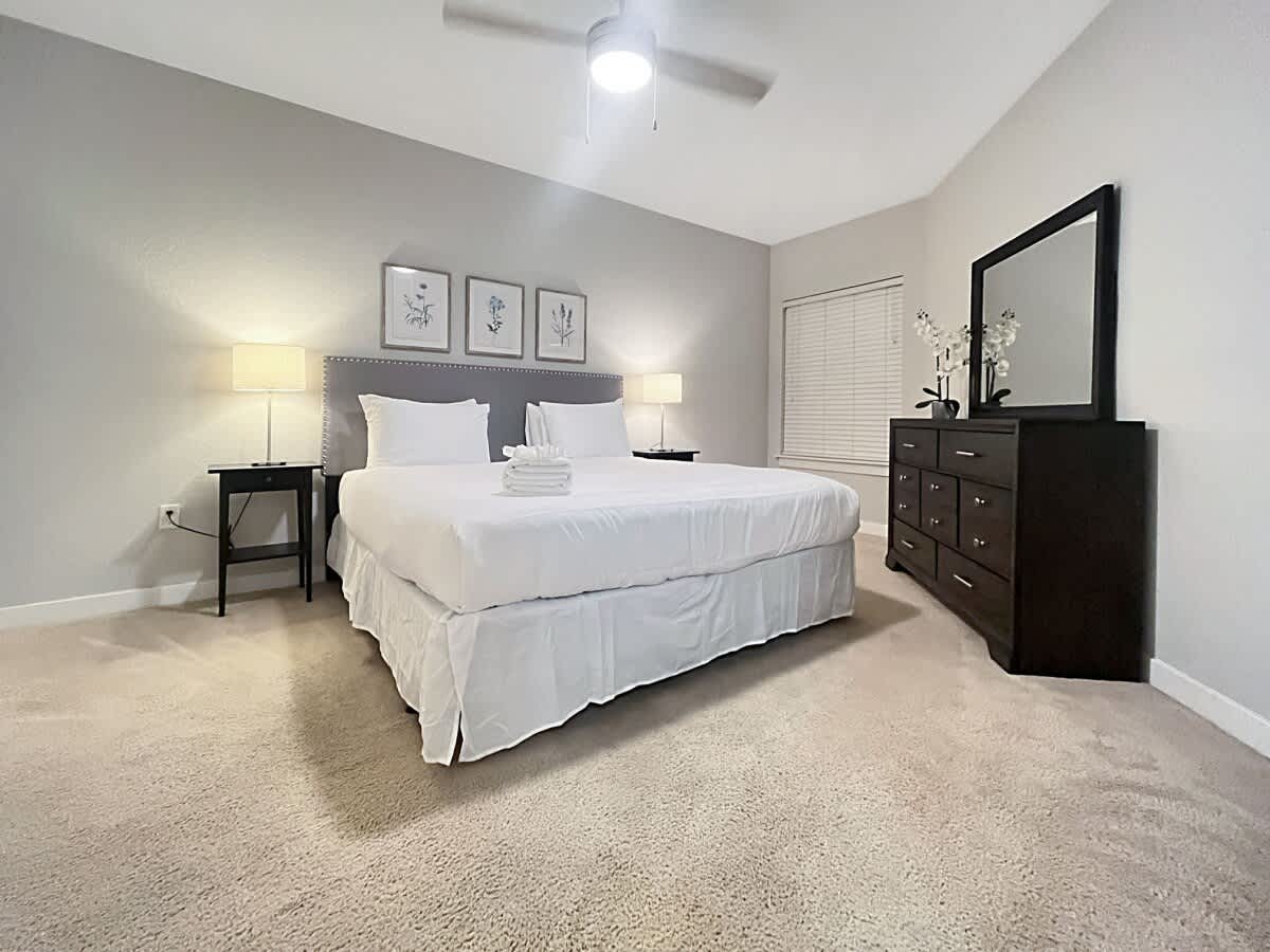 Brilliant Westshore Haven - Lush Courtyard Views