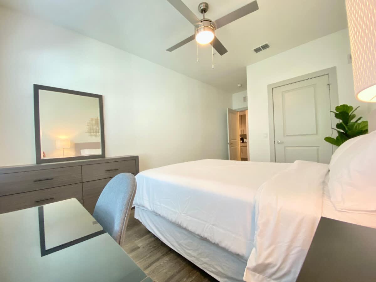 Heart of Tampa, Beaches and Parks, Courtyard Views