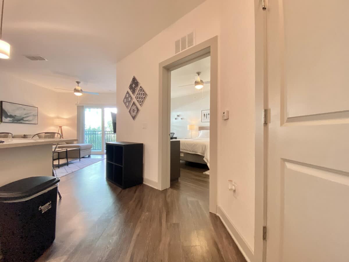 Heart of Tampa, Beaches and Parks, Courtyard Views