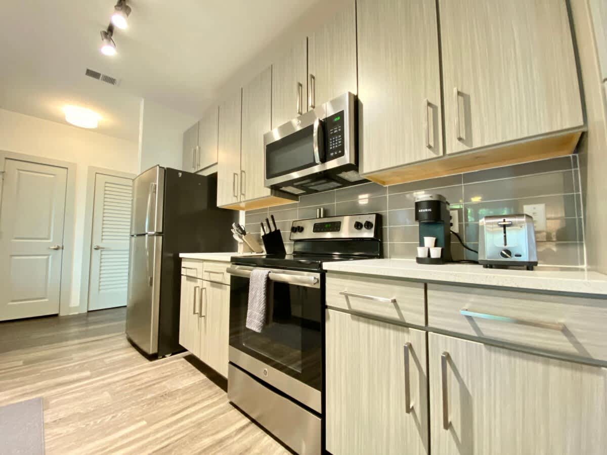 Heart of Tampa, Beaches and Parks, Courtyard Views