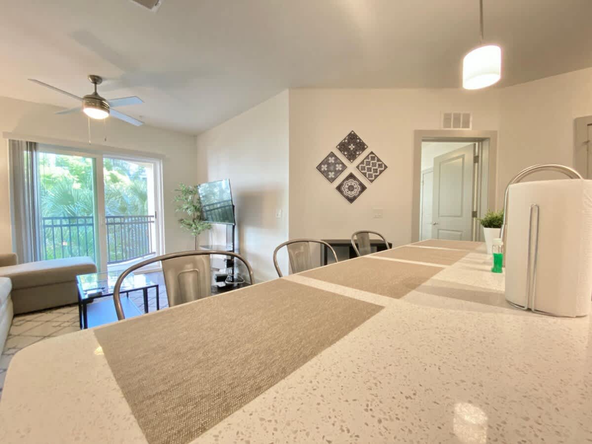 Heart of Tampa, Beaches and Parks, Courtyard Views