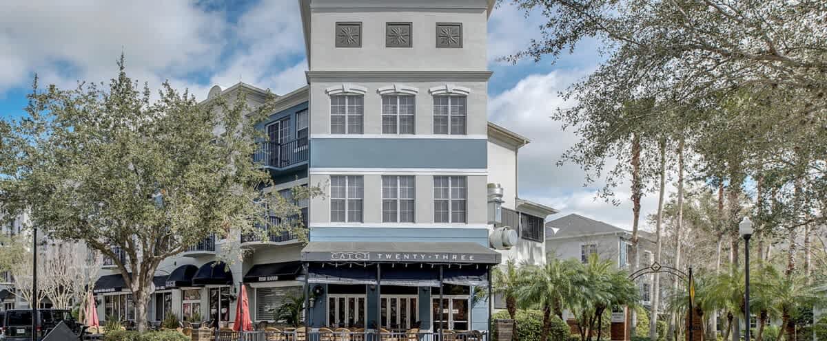 Walking Distance to Boutique Shops, Private Garage