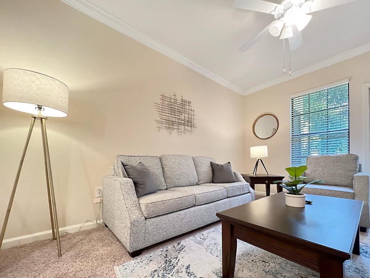 Upscale Central Tampa Living with Pool Views