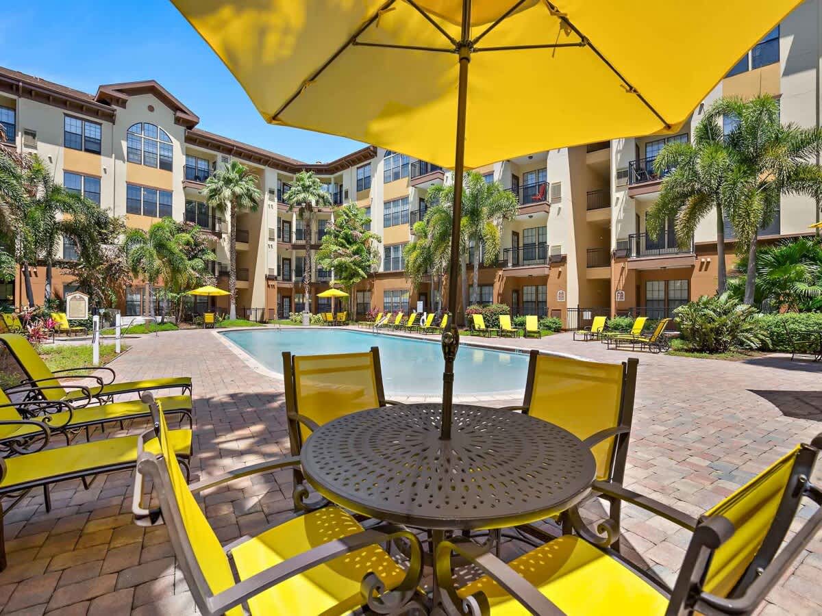 Upscale Central Tampa Living with Pool Views