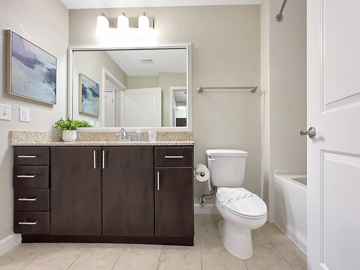 Lush Courtyard Views Luxury Amenities in Westshore