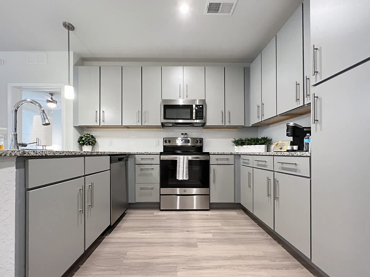 Luxury Living Near Moffitt & USF, Pool Views!