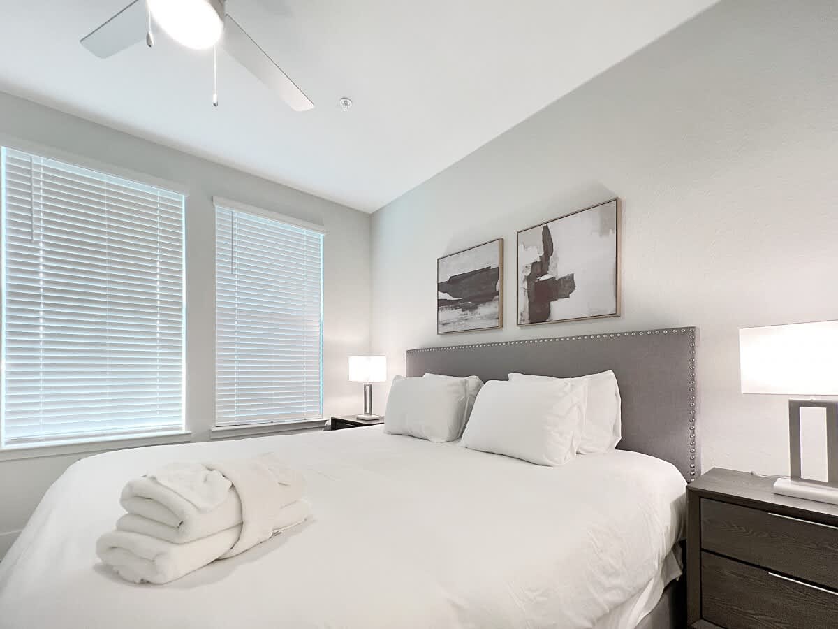 Luxury Living Near Moffitt & USF, Pool Views!