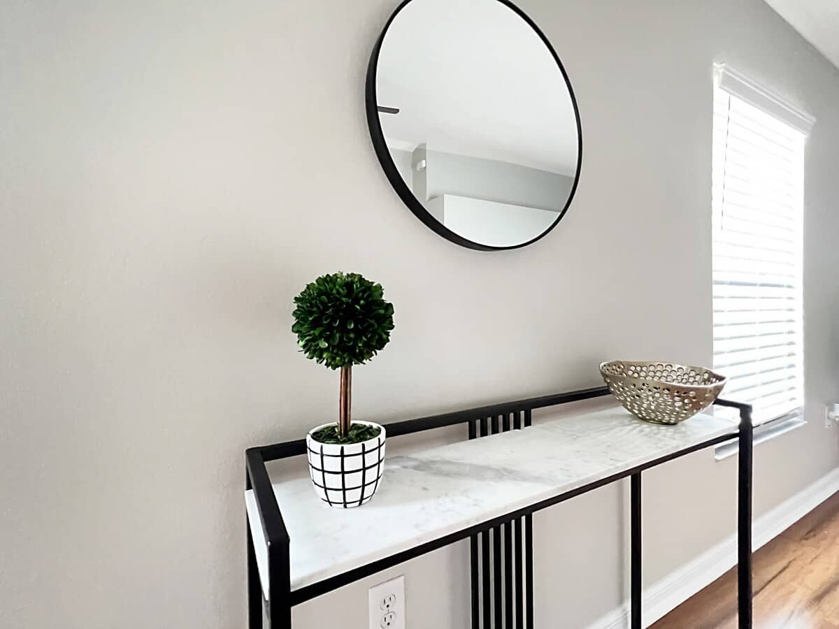 Modern 3 BR Home with Large Garage, Fenced Yard