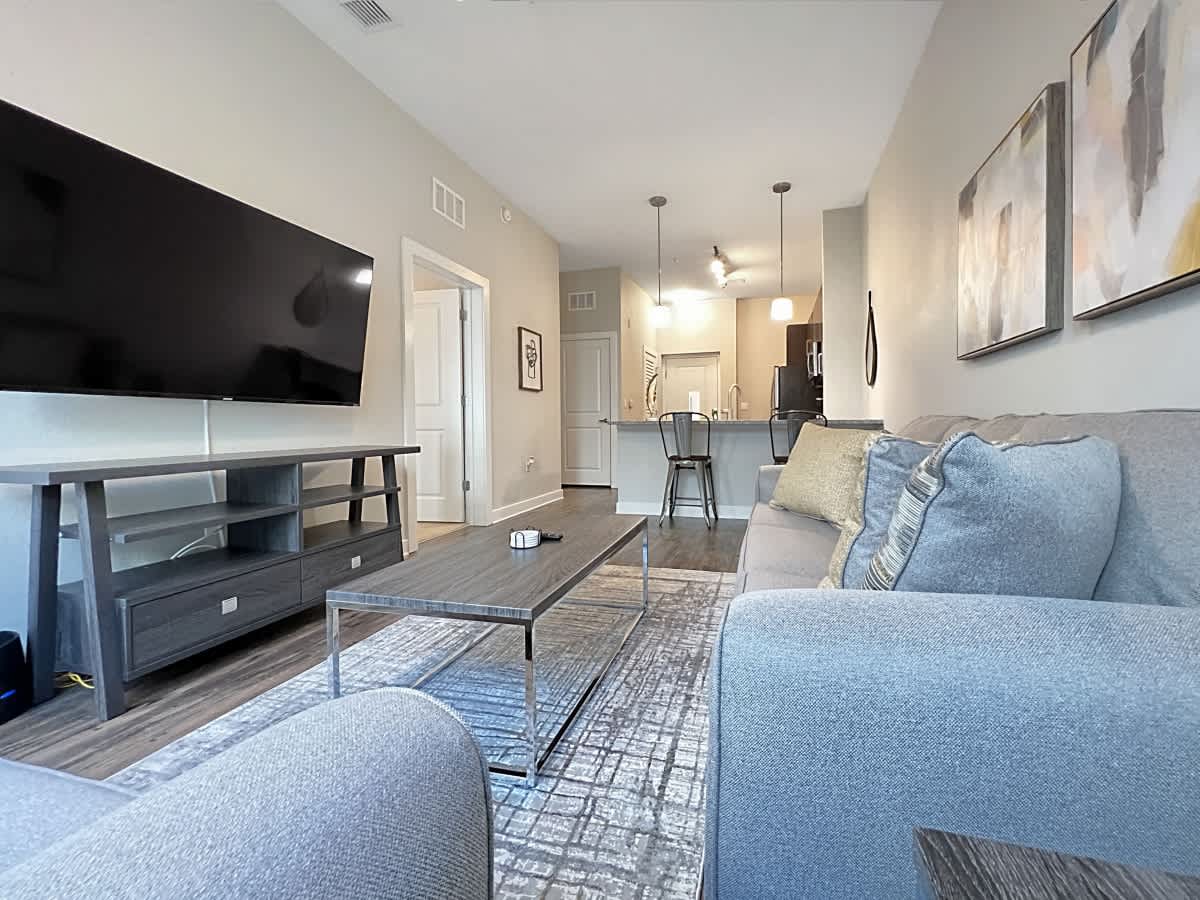 Heart of Downtown Tampa with Pool Views