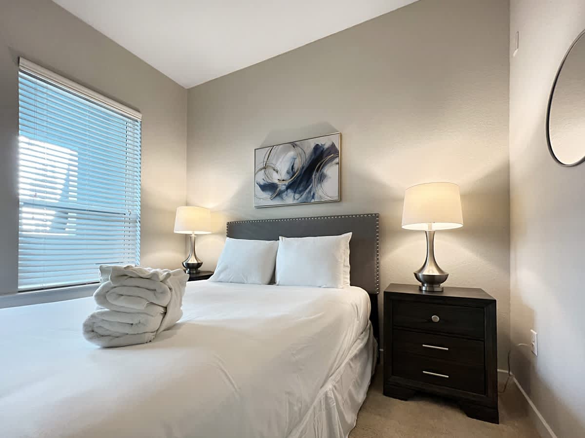 Heart of Downtown Tampa with Pool Views