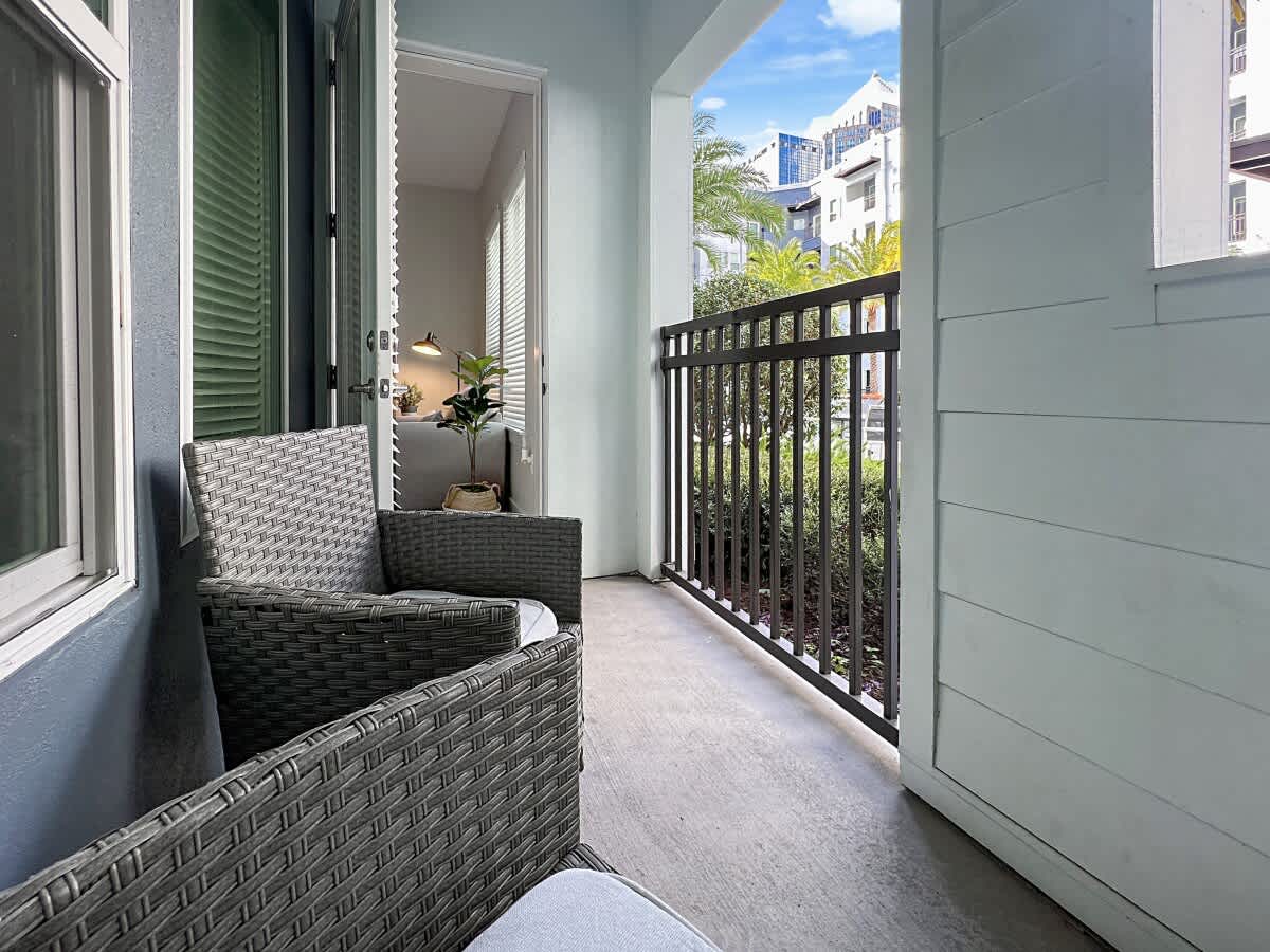 Heart of Downtown Tampa with Pool Views