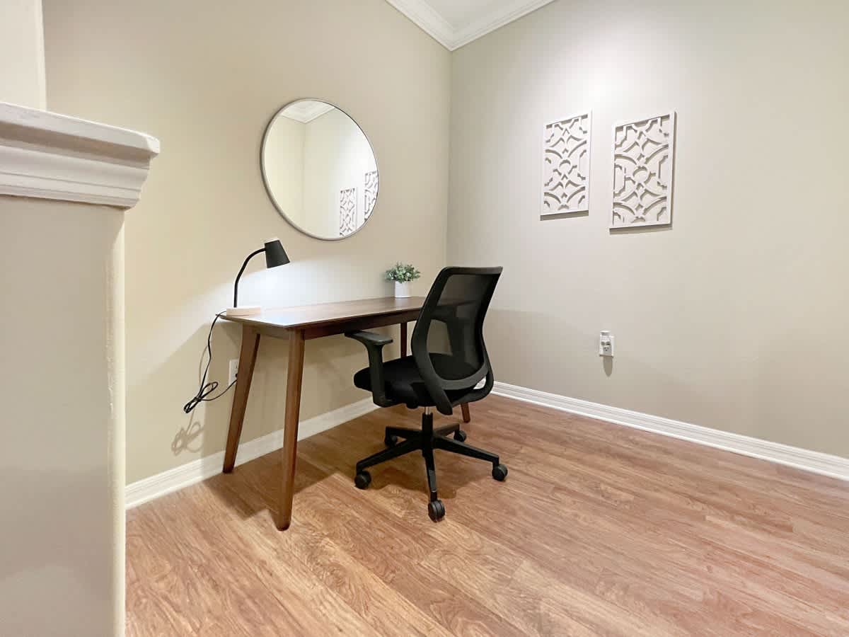 Tranquil 1st Floor Apt, Prime North Tampa Area