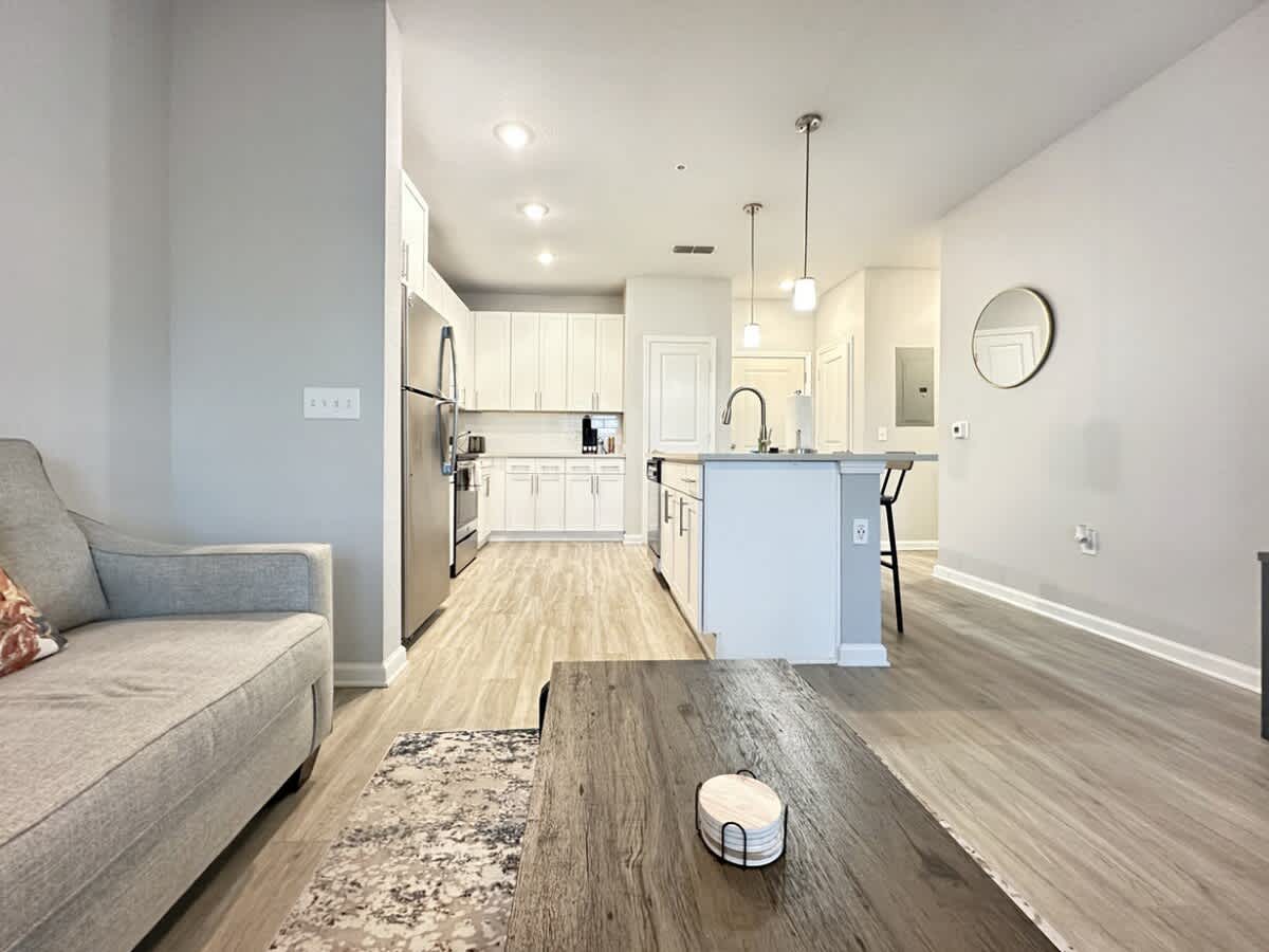 Luxury 1 BR in Clearwater, Upscale, Modern Amenities