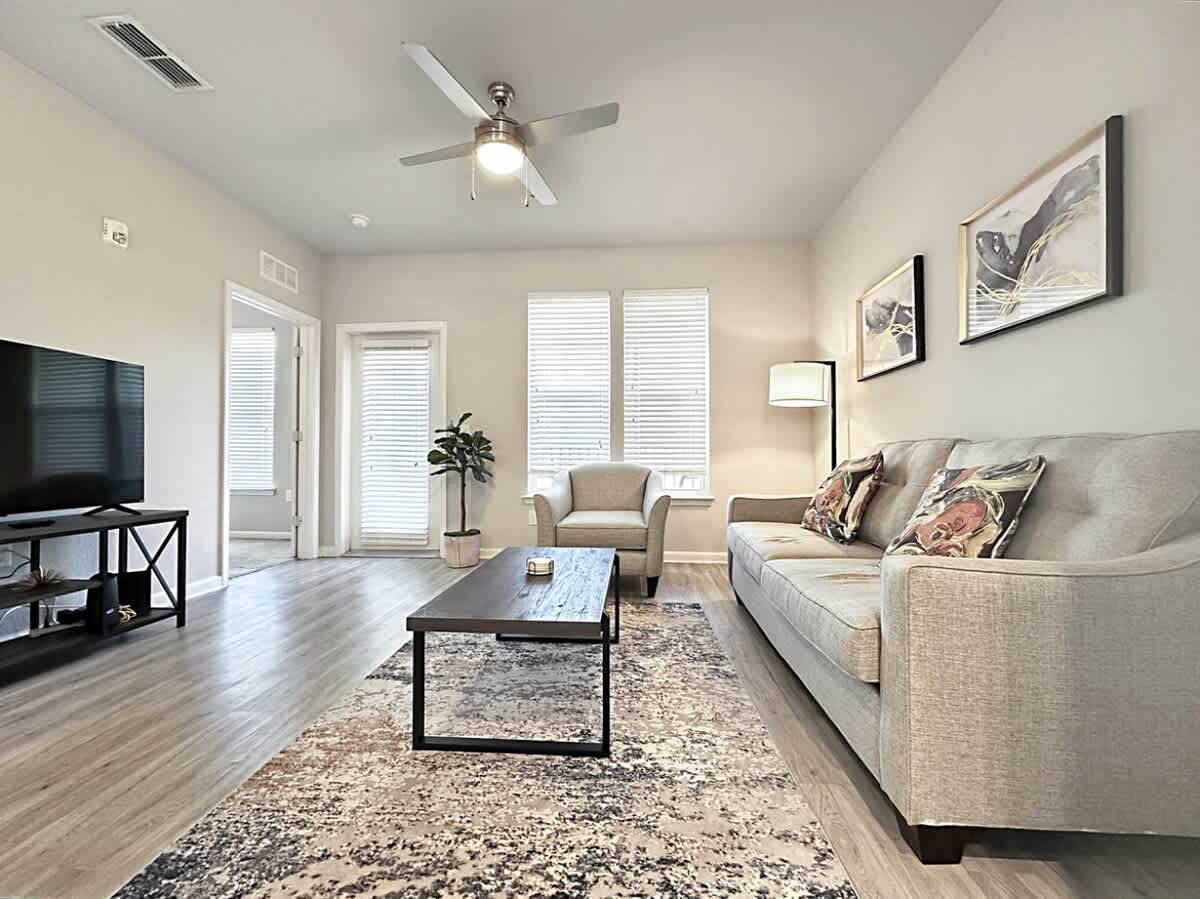 Luxury 1 BR in Clearwater, Upscale, Modern Amenities