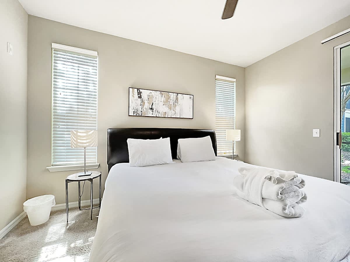 Tranquil 2 BR on 1st Floor, North Tampa/Lutz