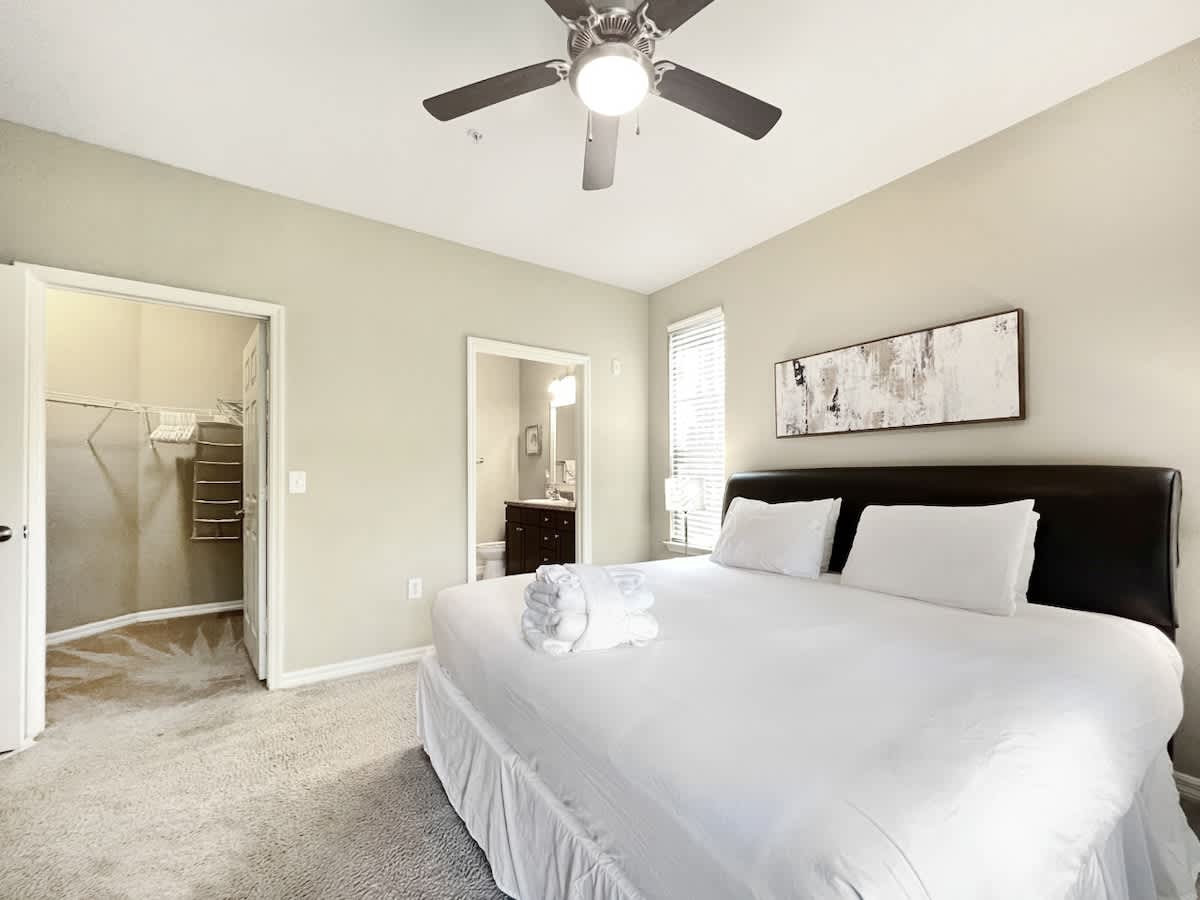 Tranquil 2 BR on 1st Floor, North Tampa/Lutz