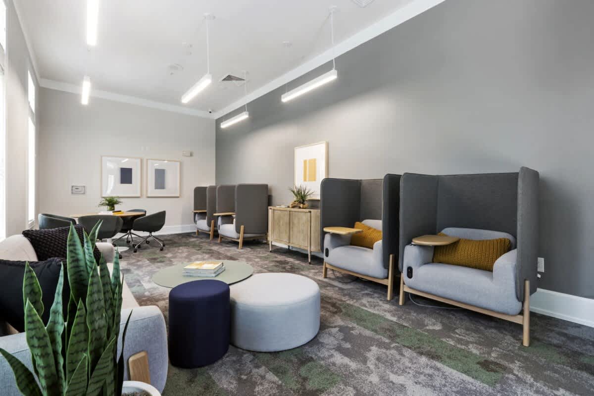 Tranquil 2 BR on 1st Floor, North Tampa/Lutz