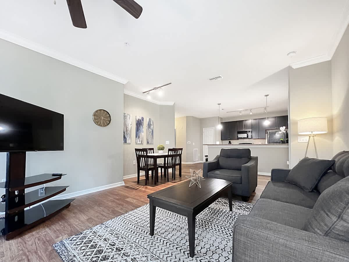 Tranquil 2 BR on 1st Floor, North Tampa/Lutz