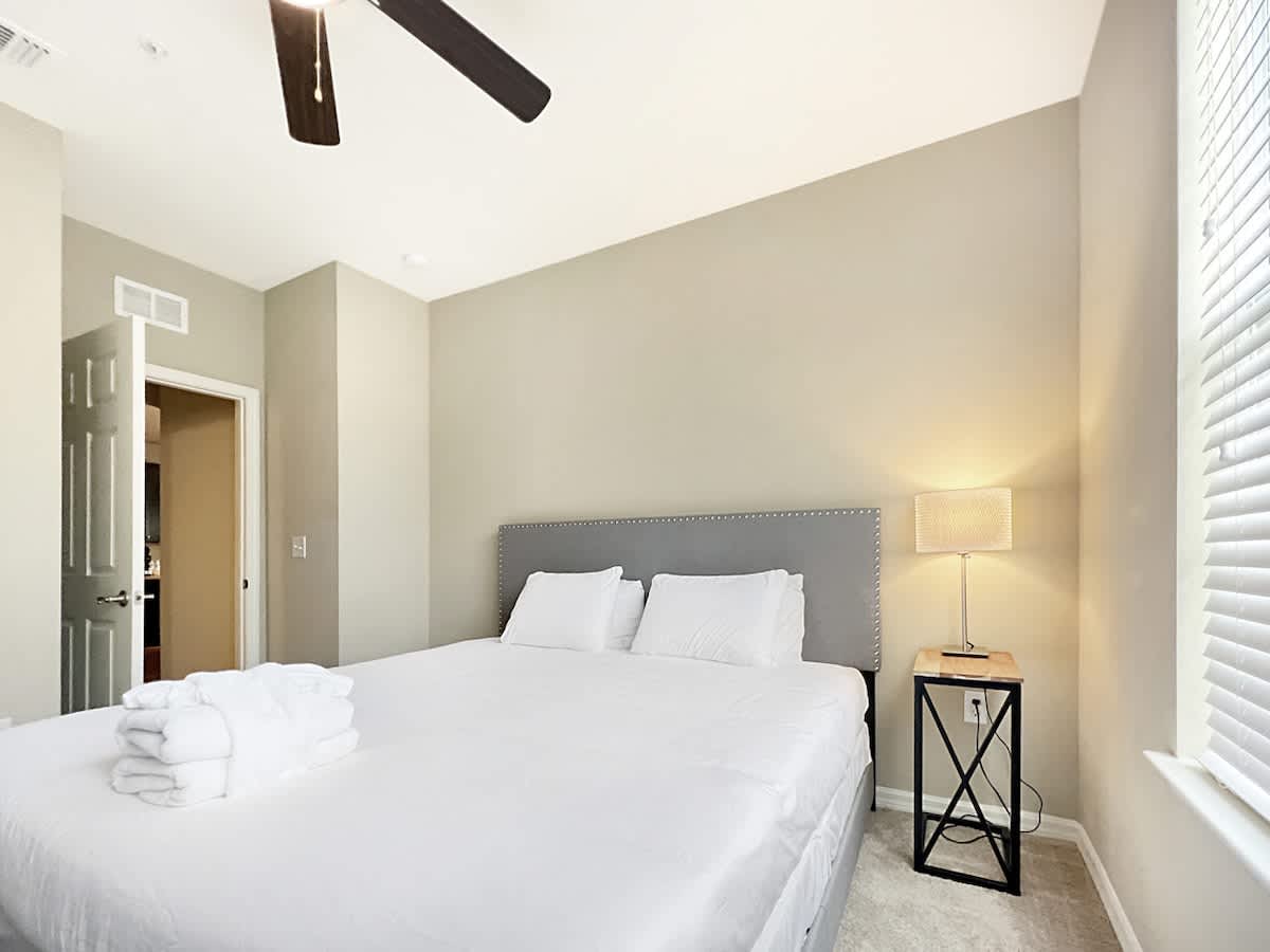 Tranquil 2 BR on 1st Floor, North Tampa/Lutz