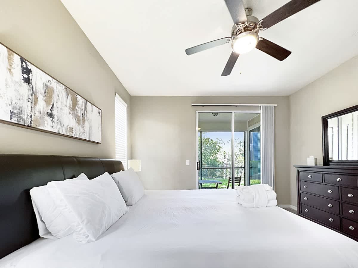 Tranquil 2 BR on 1st Floor, North Tampa/Lutz