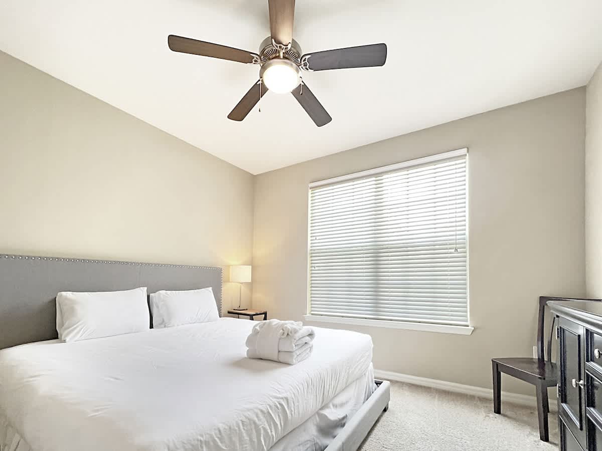 Tranquil 2 BR on 1st Floor, North Tampa/Lutz