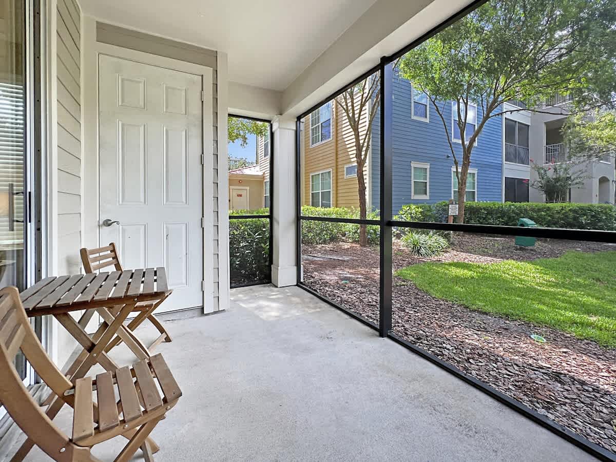 Tranquil 2 BR on 1st Floor, North Tampa/Lutz