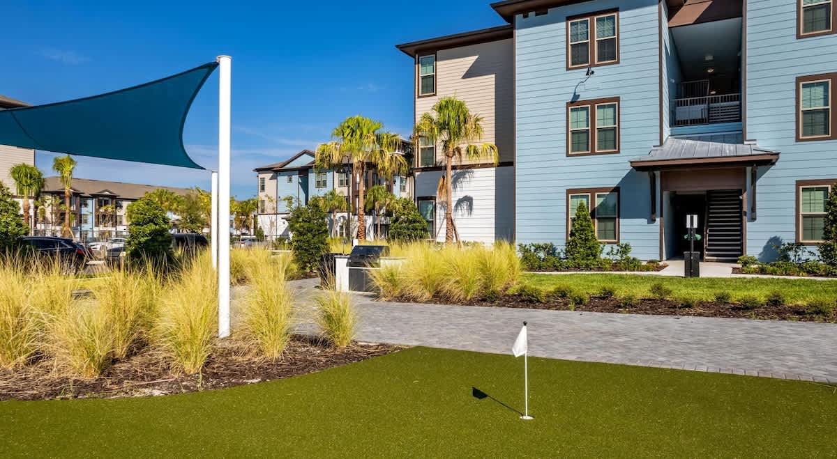 Luxury 1 BR Gated Clearwater Retreat w/ Pool & Gym