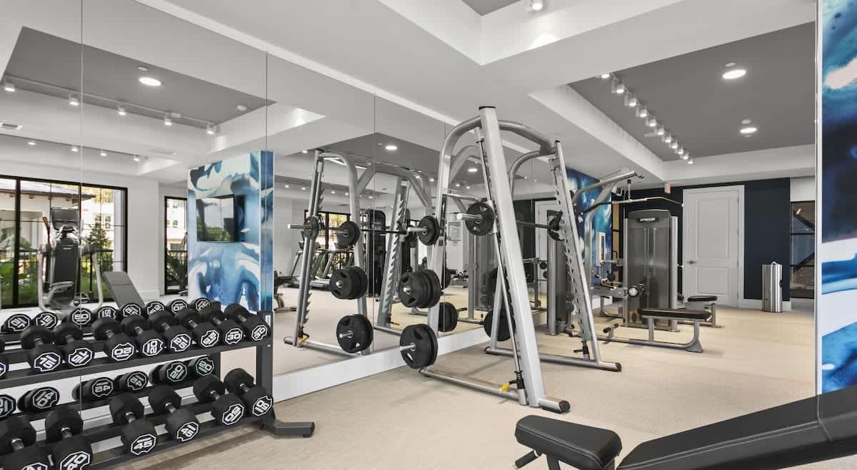 Luxury 1 BR Gated Clearwater Retreat w/ Pool & Gym