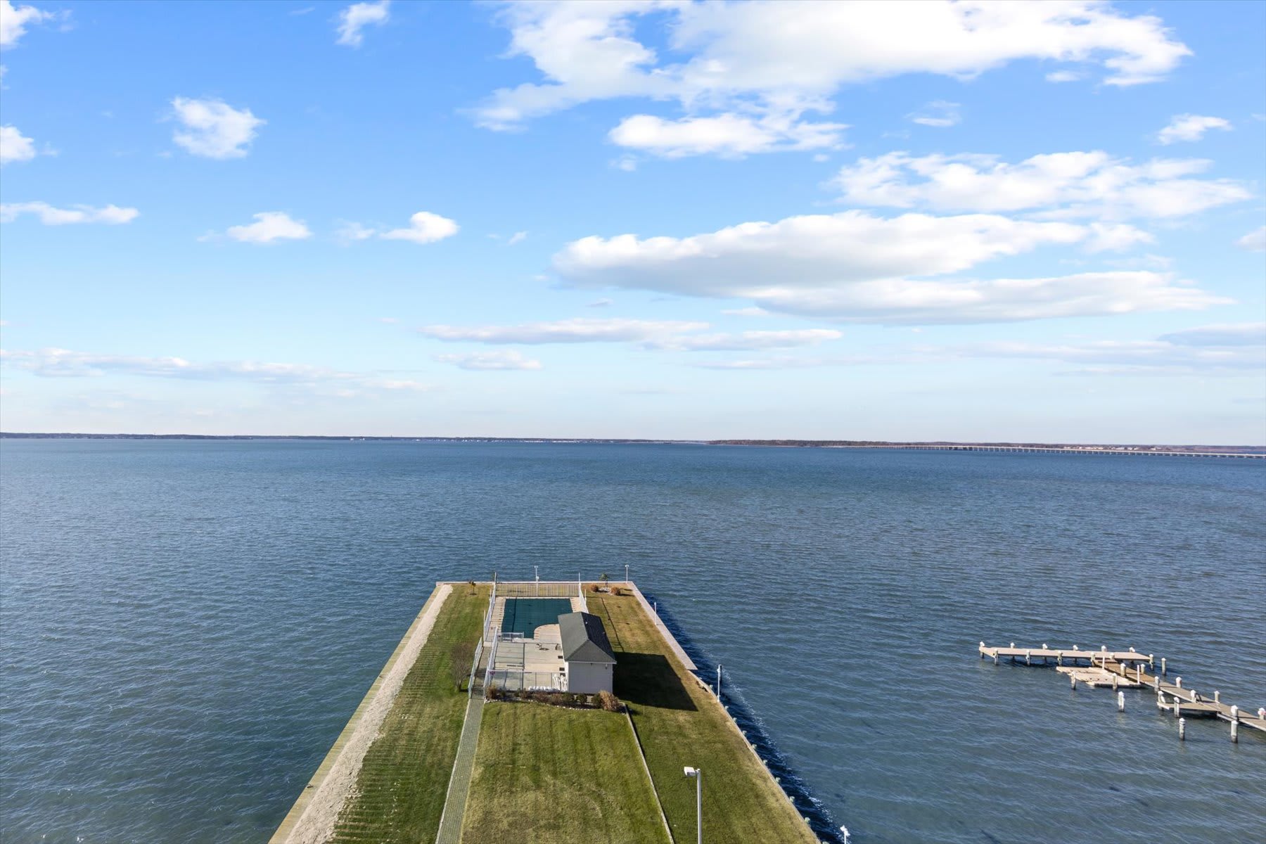 Bayfront Three Bedroom Condo with Awesome Views | Photo 3