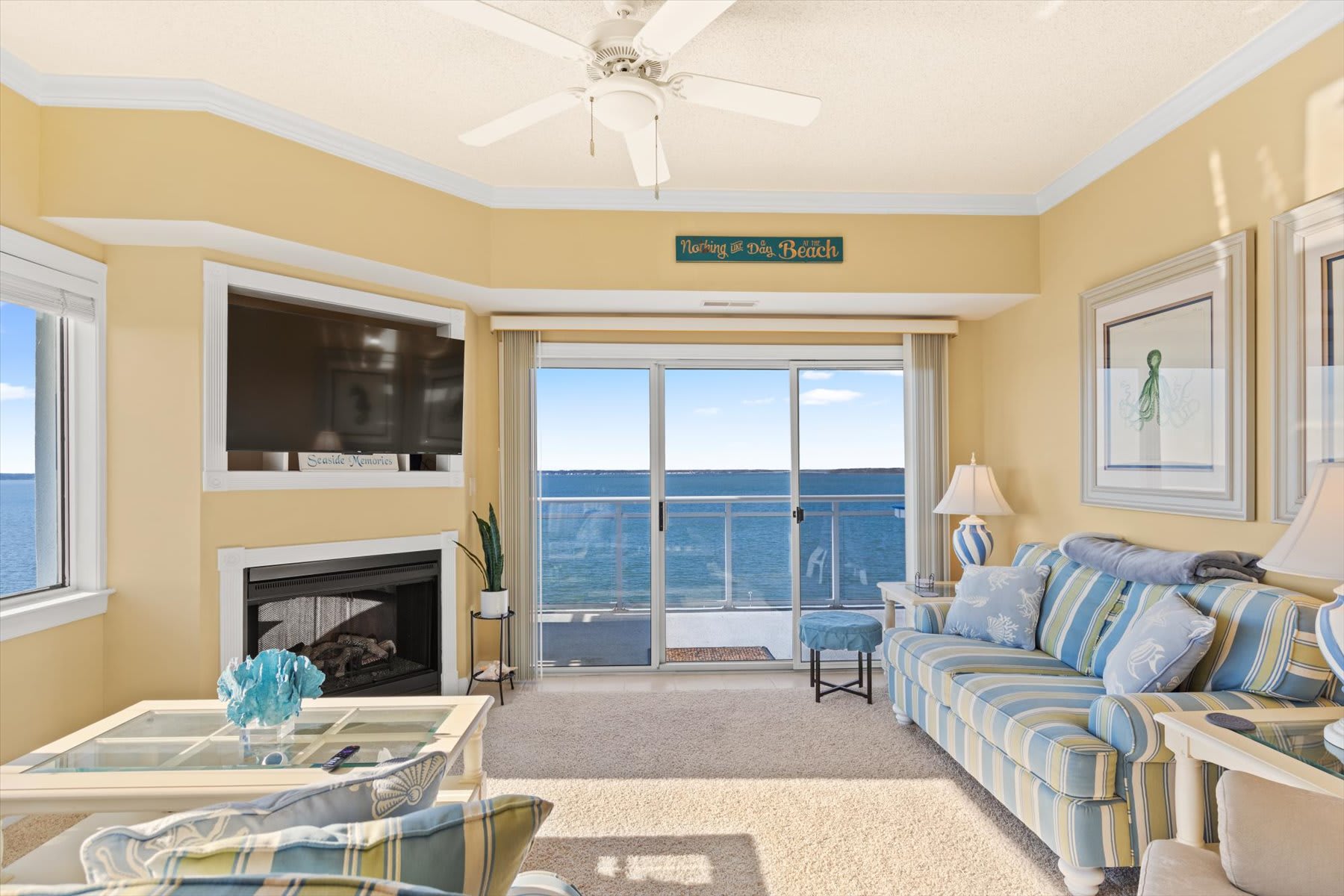 Bayfront Three Bedroom Condo with Awesome Views | Photo 2