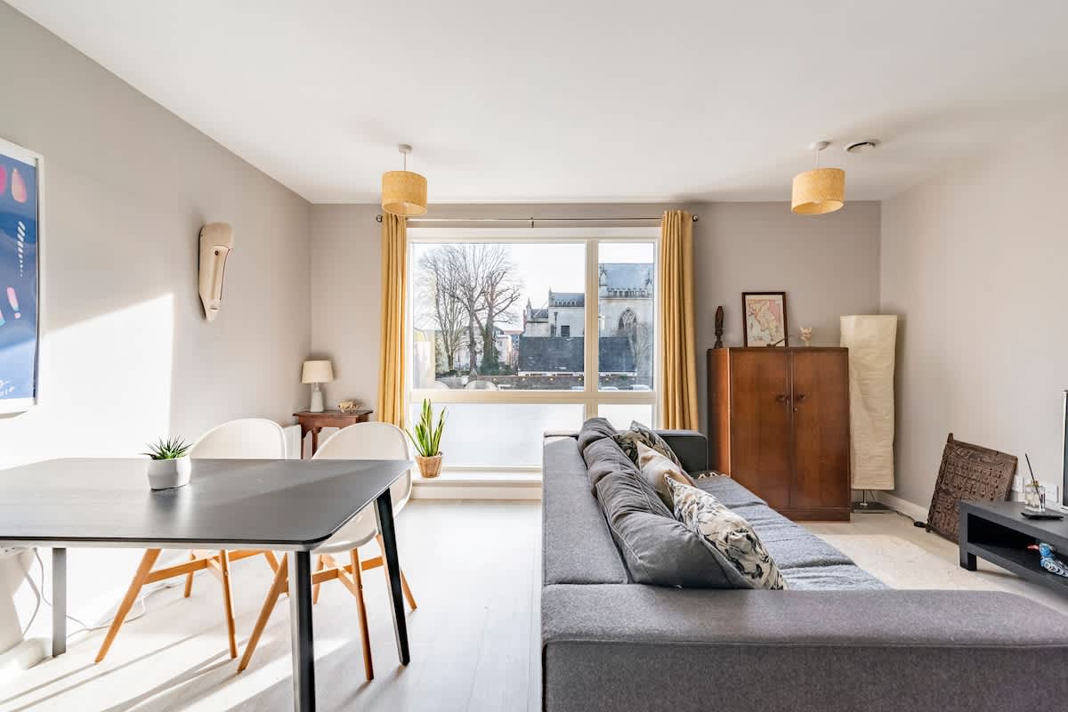 Vibrant, Bright & Stylish Flat – Central Bristol