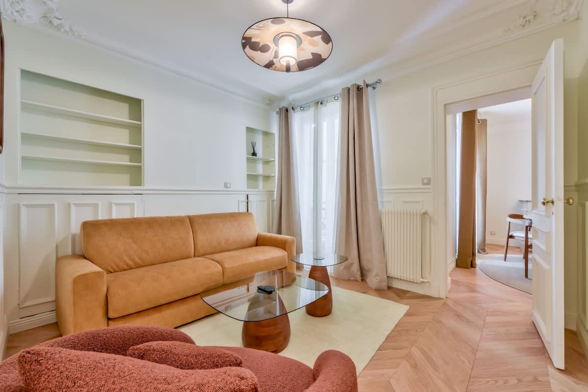 TOUR 1 Renovated 1 Bed Paris 75016 Passy — Paris, Île-de-France — vacation rental