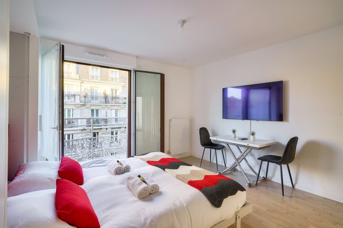 Bel appartement avec balcon  — Paris, Île-de-France — vacation rental