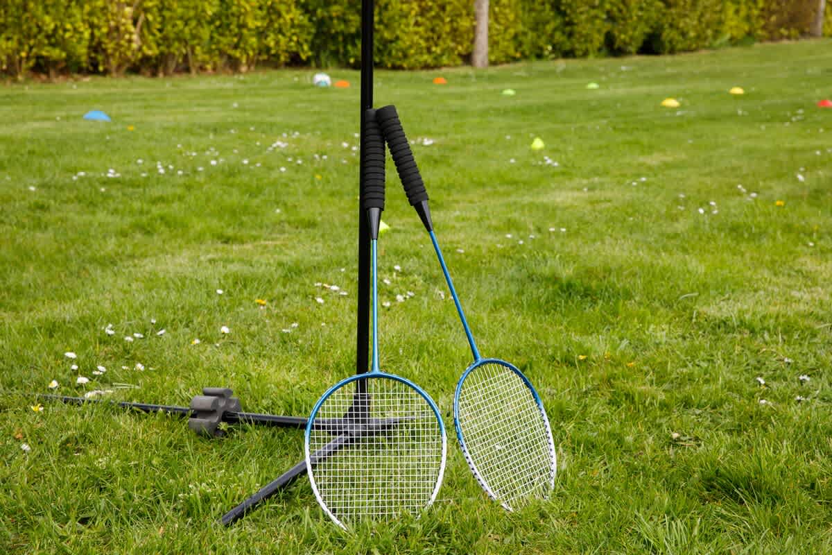 Enjoy outdoor fun at Cedar House with badminton equipment ready for use. Perfect for friendly matches or simply enjoying the fresh air in the spacious garden surrounded by lush greenery