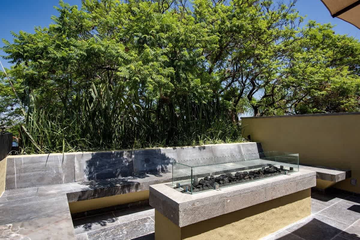 Fogatero de gas en terraza