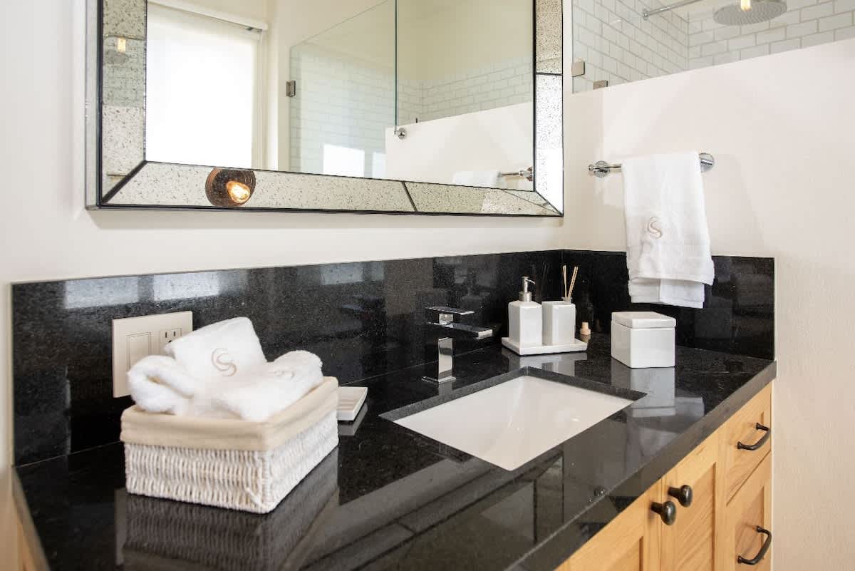 Luxury Villa with Private Pool, BBQ & Breakfast · photo 32