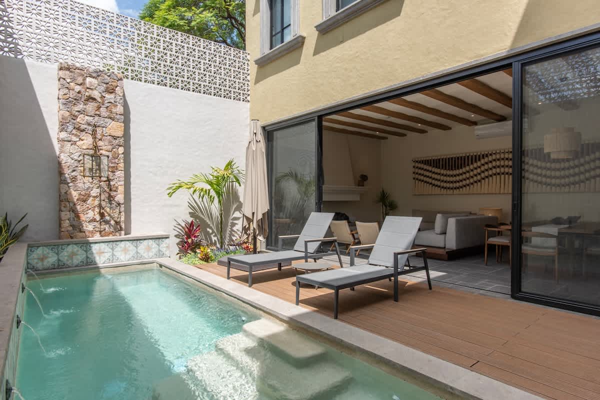 Luxury Villa with Private Pool, BBQ & Breakfast · photo 2