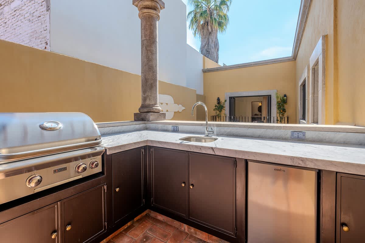 Designer Retreat in Centro Heated Pool & Views · photo 81