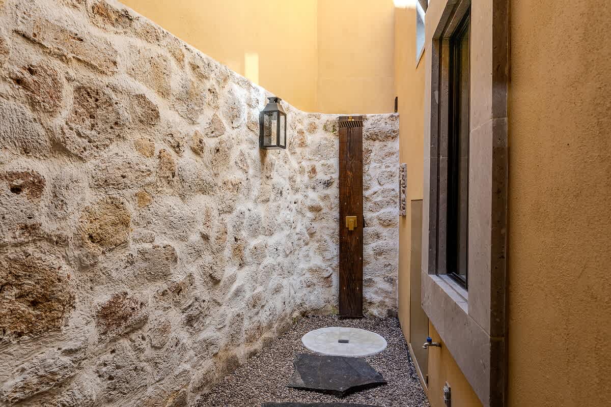 Designer Retreat in Centro Heated Pool & Views · photo 47
