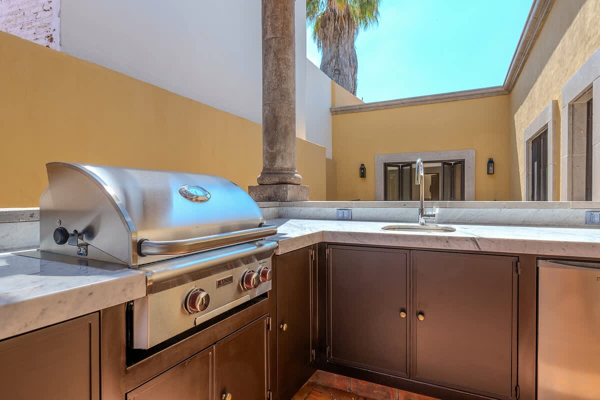 Designer Retreat in Centro Heated Pool & Views · photo 49