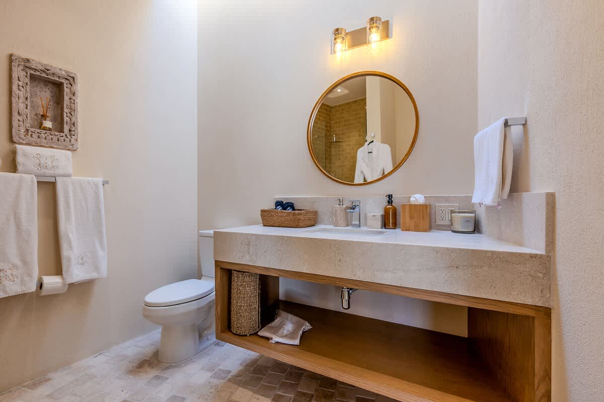 Designer Retreat in Centro Heated Pool & Views · photo 105