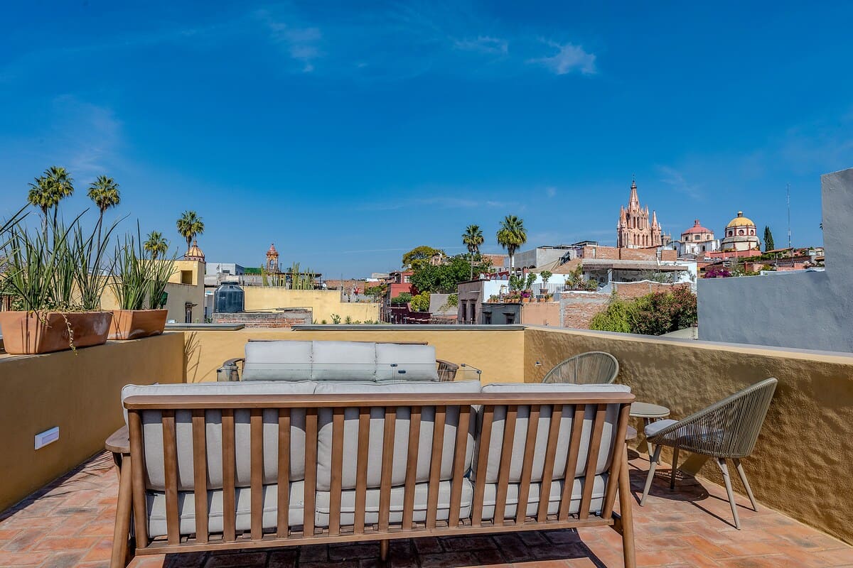 Designer Retreat in Centro Heated Pool & Views · photo 108